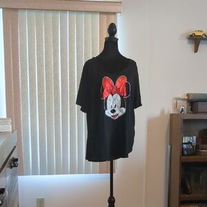 Disney Minnie Mouse Black Tee with Red Bow